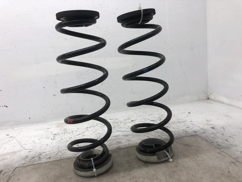 MITSUBISHI OUTLANDER 2022 2023 OEM TRACCIÓN DELANTERA MUELLE HELICOIDAL TRASERO IZQUIERDO Y DERECHO Foto 1 de 4