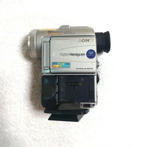 SONY DCR-PC100 Digital Camcorder Video Camera Recorder miniDV Handycam Silver - Picture 1 of 5