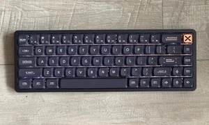 IQUNIX Magi65 Aluminium Low-Profile mechanische wireless Tastatur 65% ANSI - Zdjęcie 1 z 5