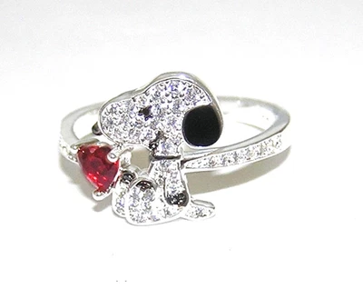 Anillo Peanuts Snoopy S925 plata de ley con incrustaciones de cristales de circonita cúbica, corazón rojo, caja Foto 1 de 4