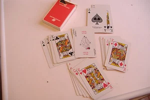~UNITED AIRLINES~JUGAR A LAS CARTAS~EE. UU. TARJETA DE JUEGO CO~REVESTIMIENTO DE PLÁSTICO~ - Imagen 1 de 4