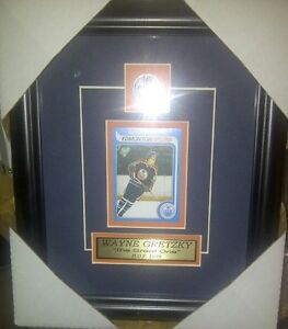 Wayne Gretzky Edmonton Oilers NHL Hockey Museum framed Rookie card 