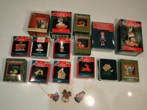 Hallmark, Miniature Enchantments  Small Ornament Collection One Enesco Santa++ - Picture 1 of 6