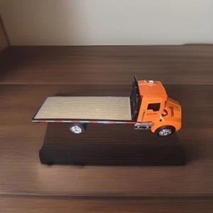 Kubota Die-cast Flatbed Toy Tractor Scale 1:43, Bed Raises Up/down, Orange - Picture 1 of 10