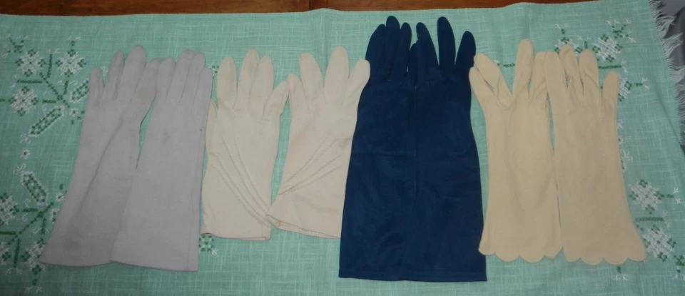 Lote De Colección De Guantes Damas Azul, Lavanda, Beige Foto 1 de 4