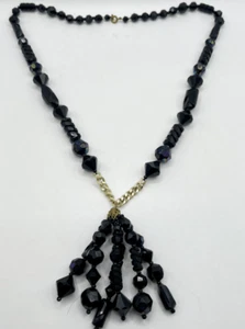 Vintage Art Deco 26" Halskette irisierend schwarz Perlen Quaste Flapper Statement - Bild 1 von 5
