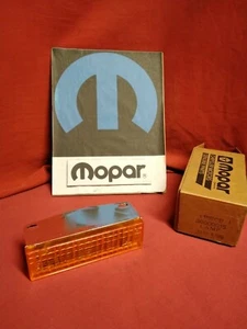 NOS MOPAR LAMP ASSEMBLY 36000015 - Bild 1 von 3