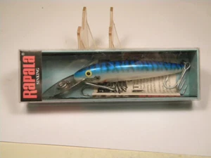 Esca esca vintage Rapala CD-9 SM Mag affondamento minnow argento sgombro Finlandia crankbait - Foto 1 di 4