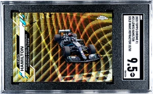 2020 TOPPS CHROME F1 #/50 GOLD WAVE REFRACTOR #21 LEWIS HAMILTON SGC 9.5 POP 1/1 - Picture 1 of 3