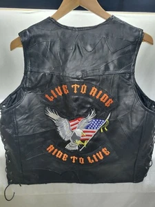 Men's Diamond Plate Buffalo Leather Motorcycle Vest Size L. Genuine Leather NEW - Picture 1 of 5