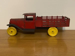 Wyandotte Toys Vintage Pressed Steel Toy Large Farm Stake Truck MA-19 - Bild 1 von 10