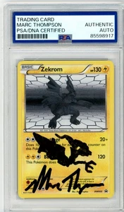 PSA Firmado Marc Thompson Pokemon Juego de Cartas Coleccionables Zekrom BW005 Blanco y Negro Holo con Doodle - Imagen 1 de 2