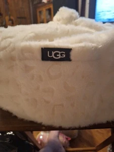 Puf Tablet UGG 13" Polar Texturizado Blanco/Crema EXCELENTE ESTADO COMO NUEVO - Imagen 1 de 8