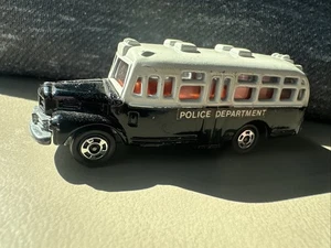 Tomy Tomica #6 Isuzu Bonnet Bus "Police Department" - Picture 1 of 5