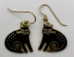 Pendientes colgantes vintage FIRMADOS Laurel Burch Keshire Cat esmalte negro perforados años 80 - Imagen 1 de 7