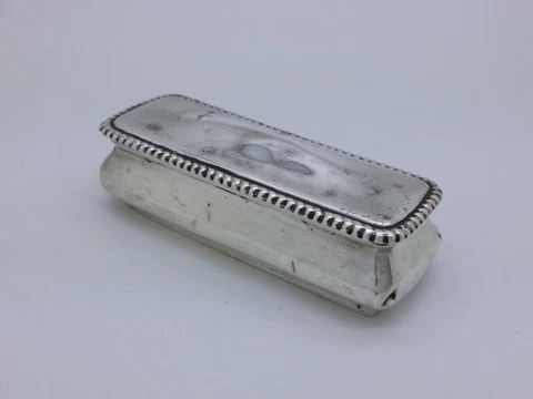 Victorian Solid Sterling Silver Trinket Box by Henry Matthews 1897 Birmingham Cover