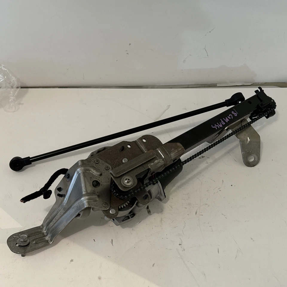 2018 JEEP COMPASS  POWER LIFT-GATE MOTOR AND GEAR OEM 68250076AD - Image 1 of 4