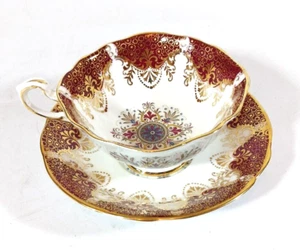 Paragon Tea Cup And Bowl Saucer Bone China Red Gold Filigree Floral Scalloped - Bild 1 von 6