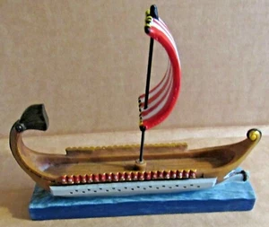 ORNAMENT ROMAN GALLEY SHIP RESIN MODEL SAIL SHIELDS MAST BOAT SAILING WATER  - Picture 1 of 4