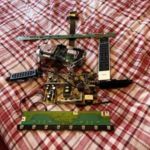 Electronics Circuit Boards for TV TOSHIBA LCD COLOUR TV Model 32KV500B Used  - Picture 1 of 3