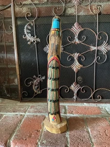 Authentische einheimische spirituelle Langhaarfigur handgeschnitzt Holz signiert J Totsoni 18 Zoll - Bild 1 von 14