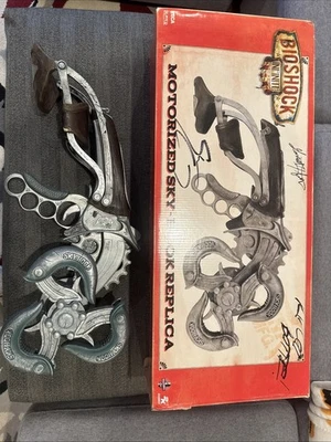 Réplica Skyhook motorizada Bioshock Infinite - FIRMADA POR DESARROLLADORES Foto 1 de 4