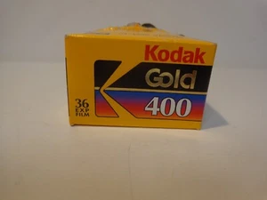 Caja de película vintage Kodak oro 400 nuevo/antiguo stock 36 - 04/99 - Imagen 1 de 4