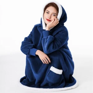 Tragbare Sherpa Fleecedecke Hoodie mit Kapuze - super weich, warm, kuschelig, dunkelblau - Bild 1 von 7