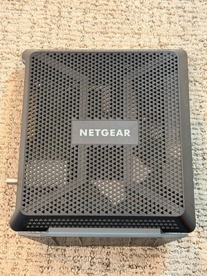 NETGEAR Nighthawk AC1900 C7000V2 Wi Fi Cable Modem Router - Image 1 of 4