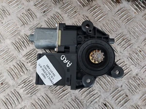Moteur de lève Vitre Arrière Droit - RENAULT SCENIC III (3) - Réf : 827303178R - Picture 1 of 3
