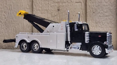 2017 NewRay 1:32 Scale Long Haul Trucker Peterbilt 389 Tow Truck Wrecker [Loose] - Image 1 of 4