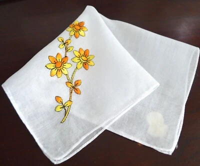 DE COLECCIÓN HANKY NUEVO CON ETIQUETA DECO BORDADA AMARILLO NARANJA FLORES SOBRE ALGODÓN Foto 1 de 3
