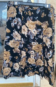 White Stag Flared Skirt Size 18 Tan Floral Against Black - Picture 1 of 3