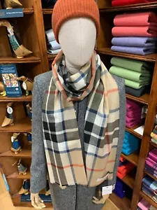 100% Reine Schurwolle Pashmina | Lochcarron | Made in Scotland | Camel Thompson - Bild 1 von 4