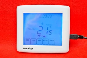 Heatmiser PRTHW-WTS Wireless Touchscreen Programmable Thermostat - No Backplate - Picture 1 of 3