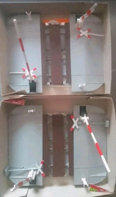 2 LGB 50650 Spur G beschrankter Bahnübergang+Schranken Gartenbahn/Modellbahn OVP - Bild 1 von 2