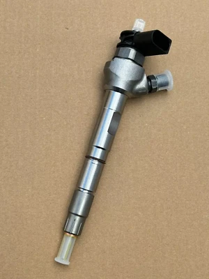 VW Crafter/MAN TGE 2.0 Diesel Fuel Injector Bosch 04L 130 277 BH/04L130277BH - Image 1 of 4