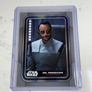2023 Topps Star Wars #10 Dr. Pershing Rainbow Foil - Picture 1 of 2