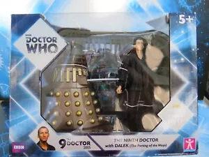 DOCTOR WHO FIGURE * NINTH DOCTOR & DALEK * THE PARTING OF THE WAYS* TOYS R US * - Picture 1 of 5