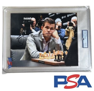 Magnus Carlsen Signed 8x10 Photo PSA ENCAPSULATED GEM MT 10 AUTO Chess Champion - Picture 1 of 1