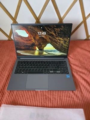 SAMSUNG GALAXY BOOK 4 (15.6”, i3 1315U, 8GB, 256GB) - Immagine 1 di 4