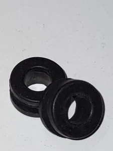 Motosierra Homelite 68046 ojal de línea de tanque de combustible SEZ 1050 1130 SXL XL12 SXL925 2PK - Imagen 1 de 2