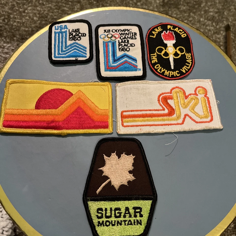 6 parches de esquí vintage incluidos los Juegos Olímpicos de 1980 Foto 1 de 4