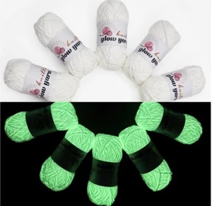 White Glow Yarn - New 5 Rolls 400 Yards Each - 150 Grams/5.3oz Crochet Knitting - Picture 1 of 3