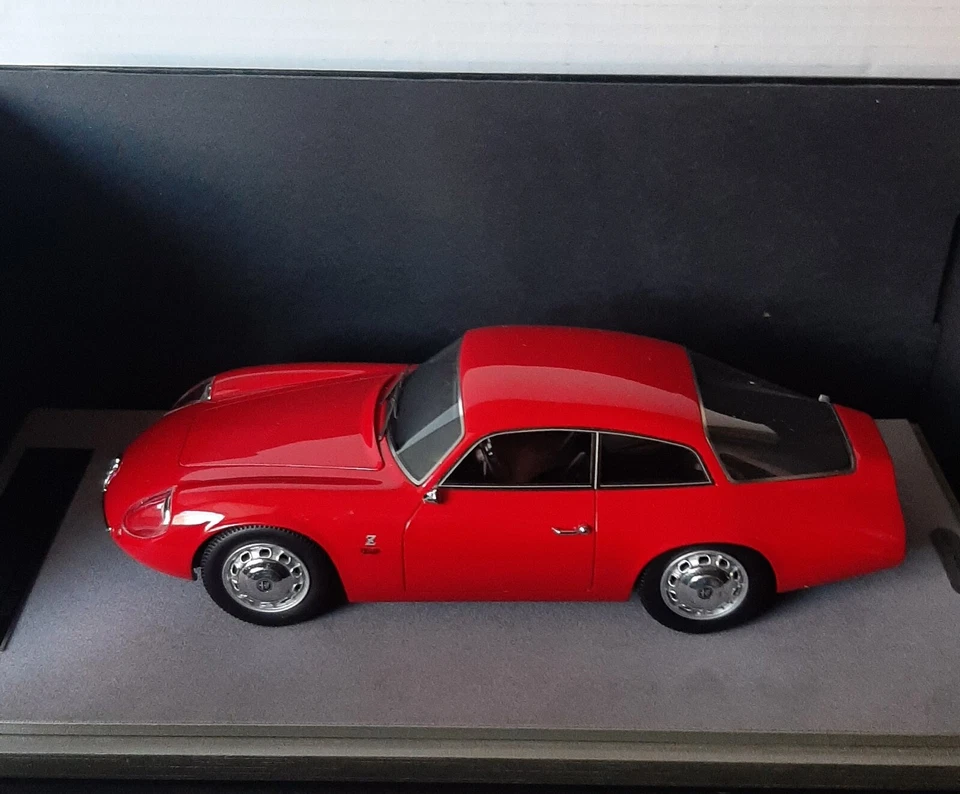 ALFA ROMEO 1:18 - Immagine 1 di 4