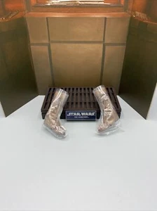 Hot Toys Star Wars Mandalorian Armorer TMS044 Zapatos Completos con Envoltura de Pierna Solo - Imagen 1 de 7