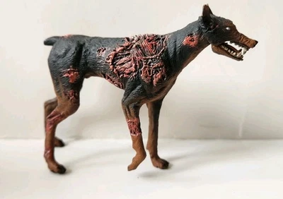 Figura de perro zombi ToyBiz Resident Evil Cerberus 1998 de colección Foto 1 de 3