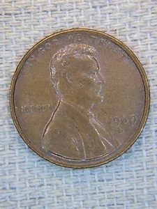 1969 D Lincoln Penny Coin Error No FG/Floating Roof/great condition!! - Picture 1 of 3