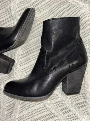 FRYE Essa Botas de Cuero Negras Talla 7 M Vaquera Tacón Occidental Tobillo Logo Botín Foto 1 de 4