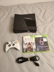 Microsoft Xbox 360 S Black Console System 1439 W/ Games Controller Tested - Picture 1 of 10